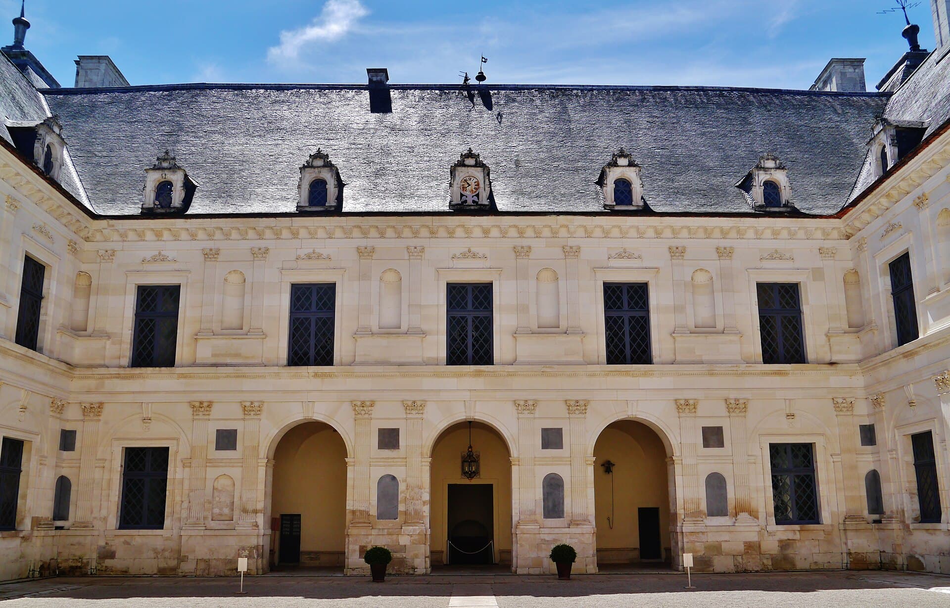 Château d'Ancy-le-Franc — château à Ancy-le-Franc, Yonne, intérieur, classé mh