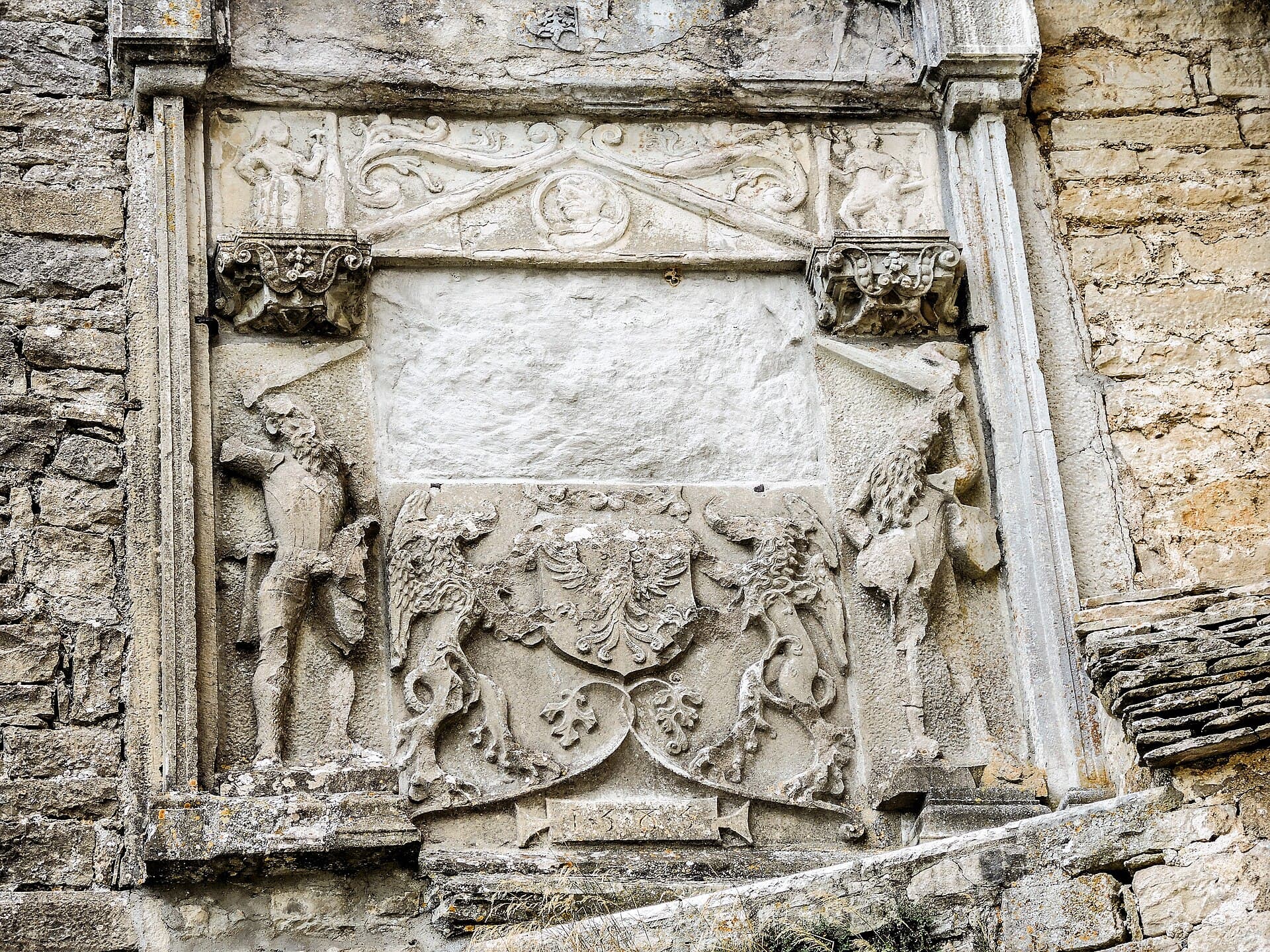 Château de Belvoir — château à Belvoir, Doubs, intérieur, classé mh