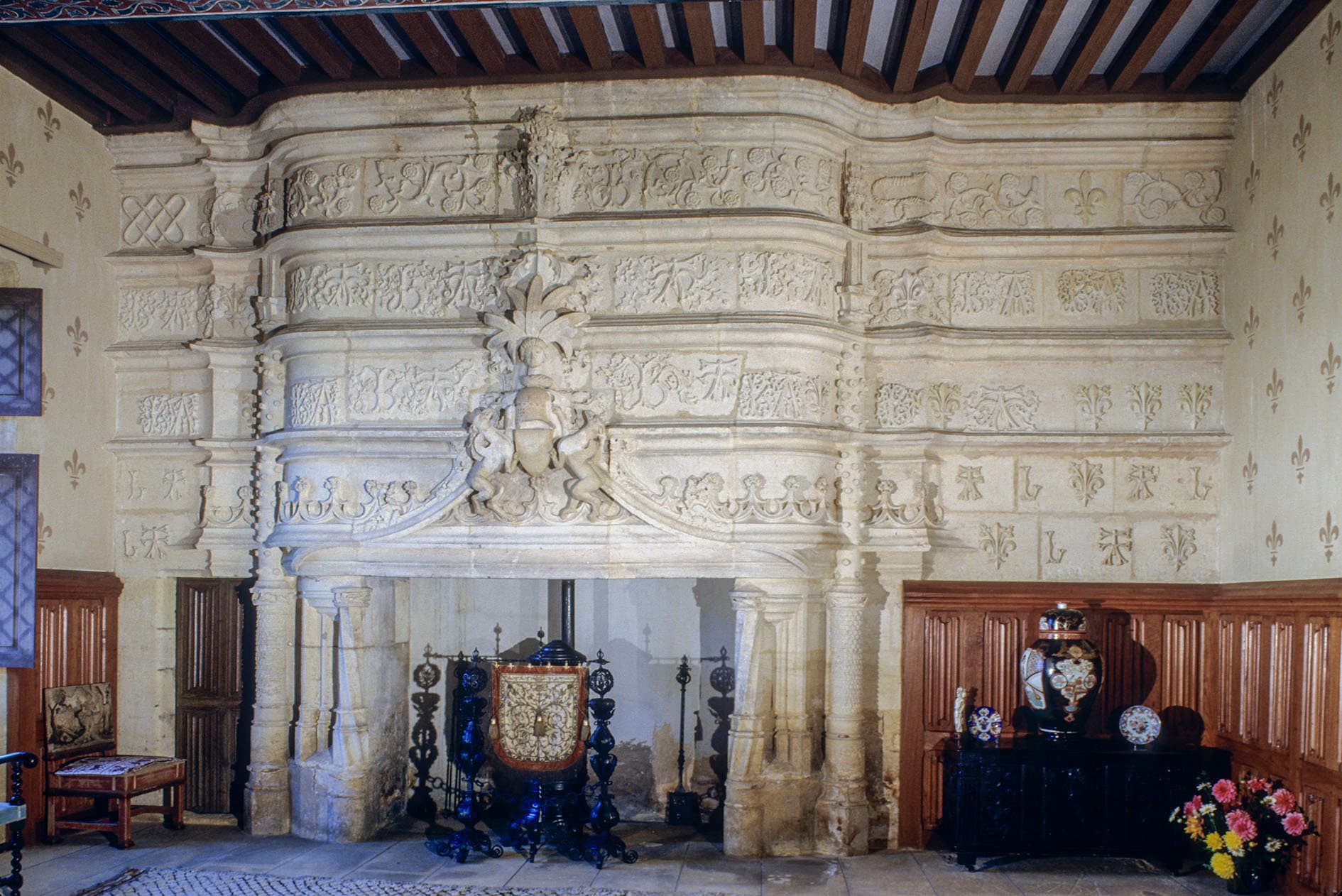 Château de Biron — château à Biron, Dordogne, intérieur, classé mh
