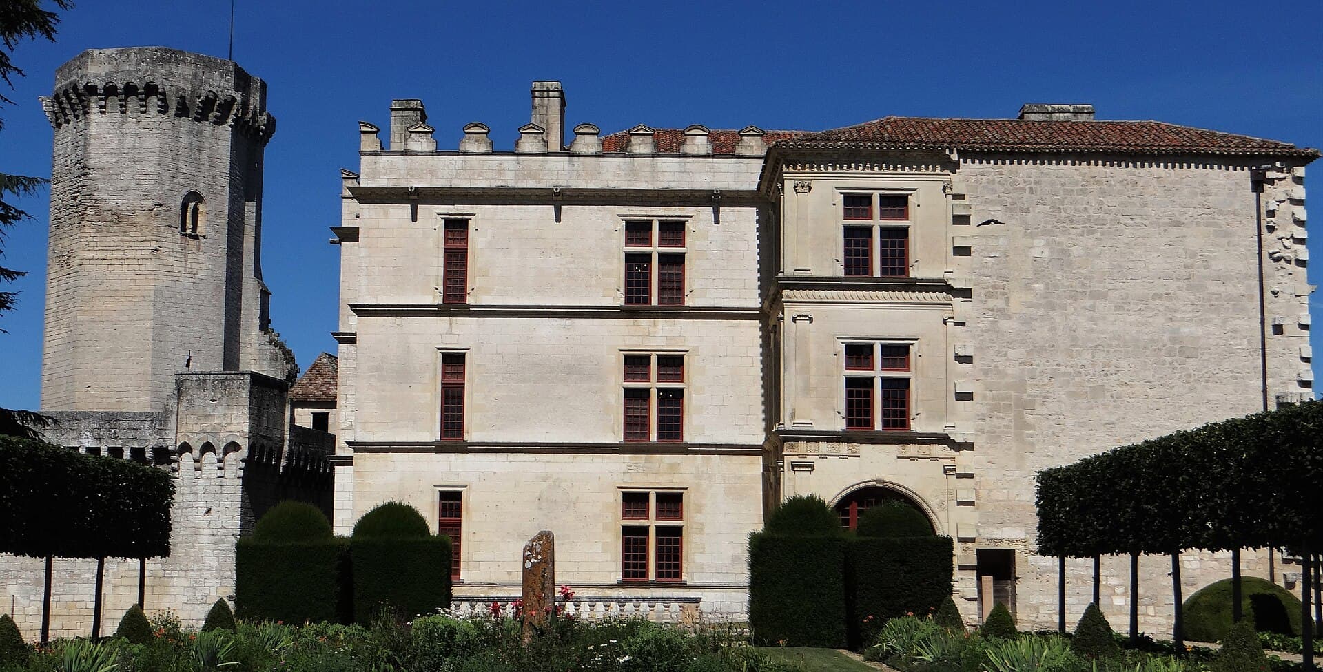 Château de Bourdeilles — château à Bourdeilles, Dordogne, façade, classé mh