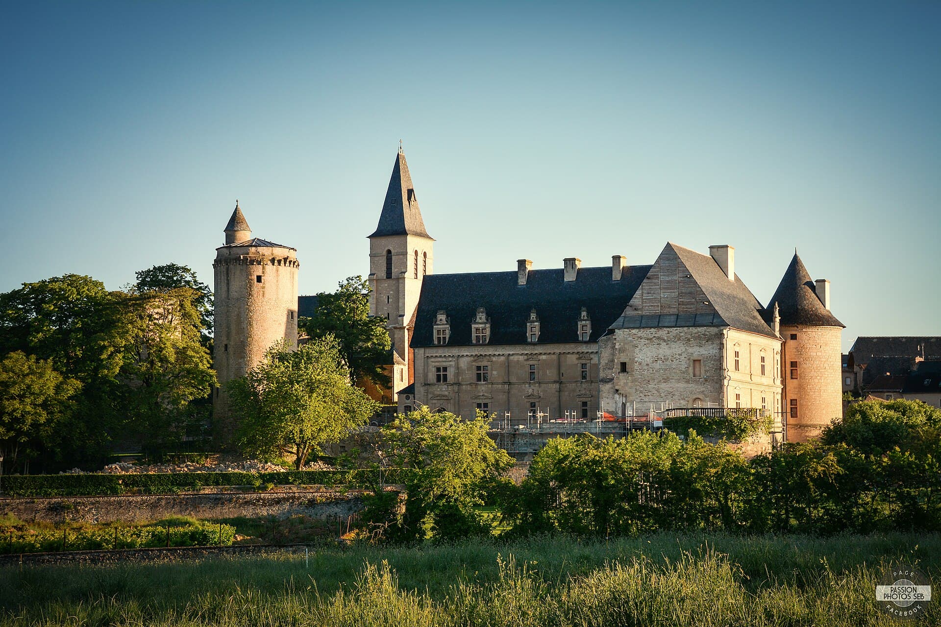 Château de Bournazel — château à Bournazel, Aveyron, classé mh