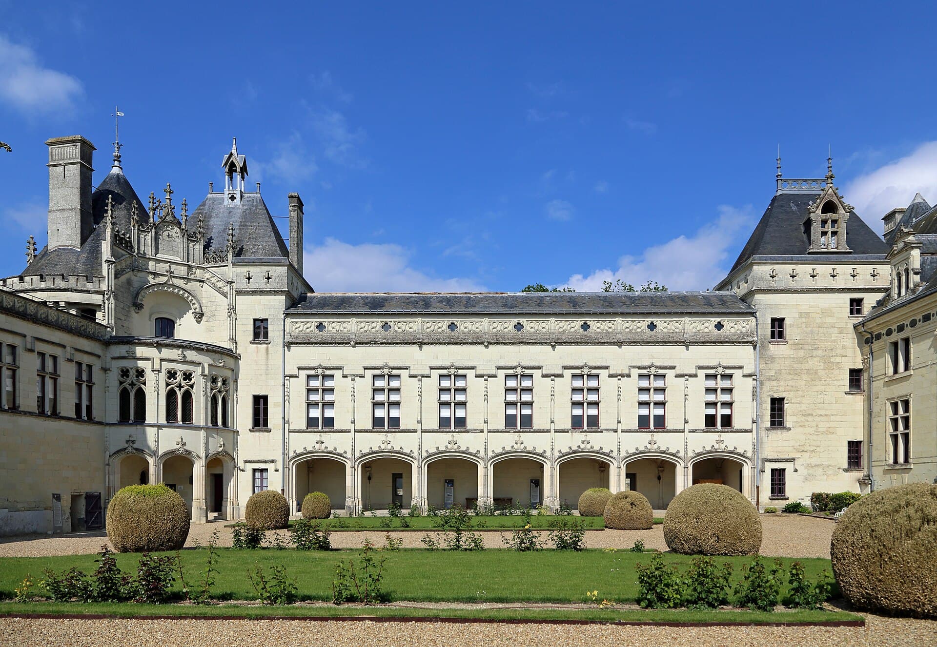 Château de Brézé — château à Brézé, Maine-et-Loire, intérieur, classé mh
