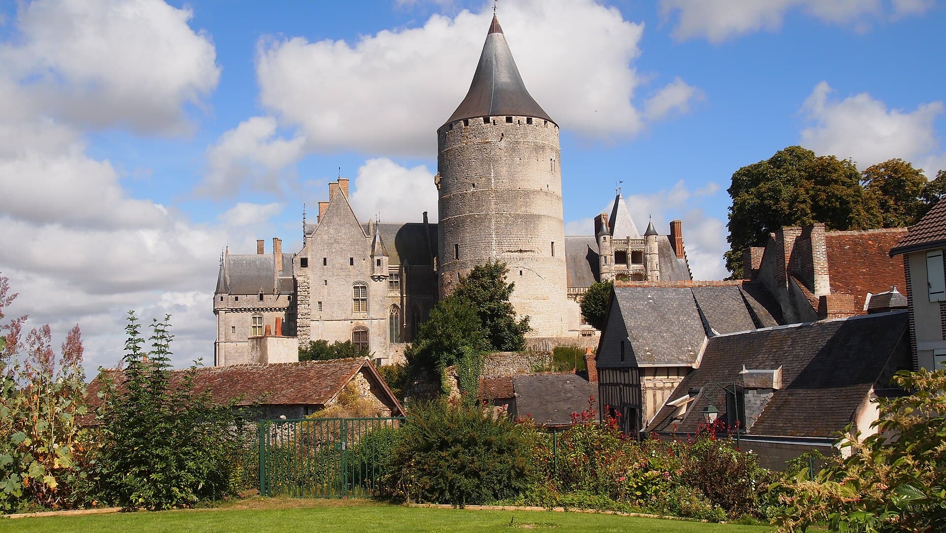 Château de Châteaudun — château à Châteaudun, Eure-et-Loir, intérieur, classé mh