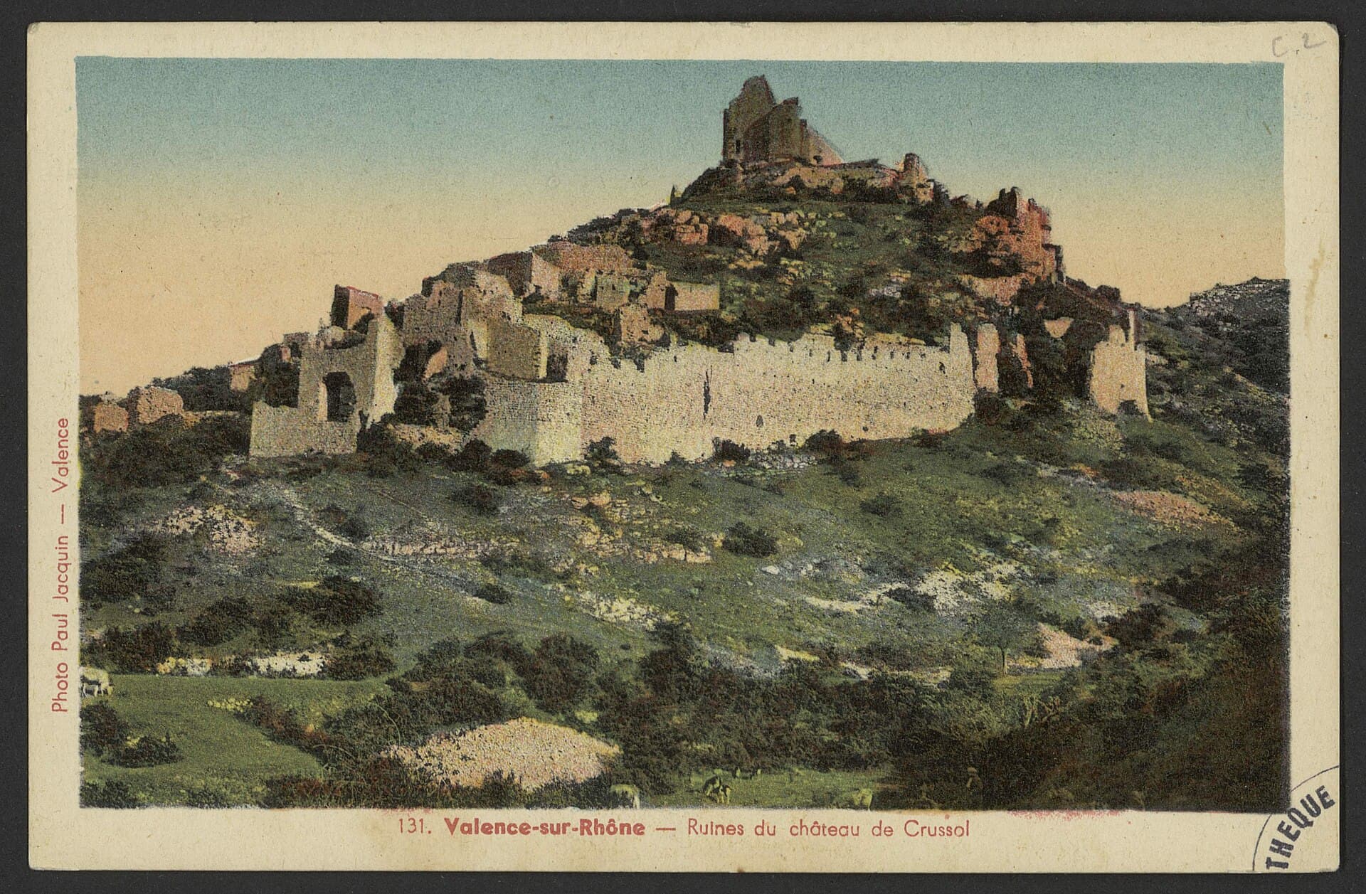 Château de Crussol – ruines — château à Saint-Péray, Ardèche, vue de nuit, classé mh