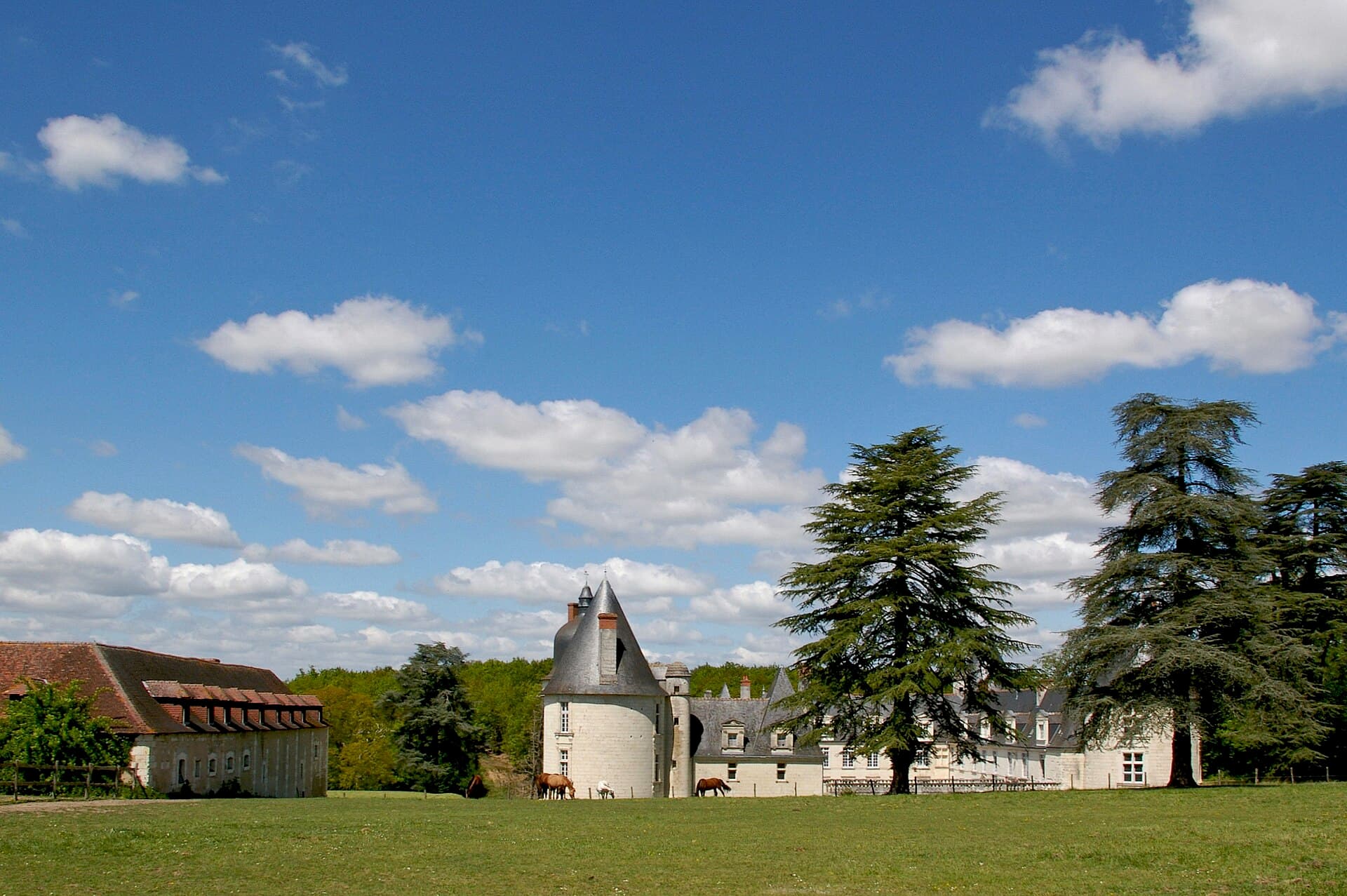 Château de Gué-Péan — château à Monthou-sur-Cher, Loir-et-Cher, vue de nuit, classé mh