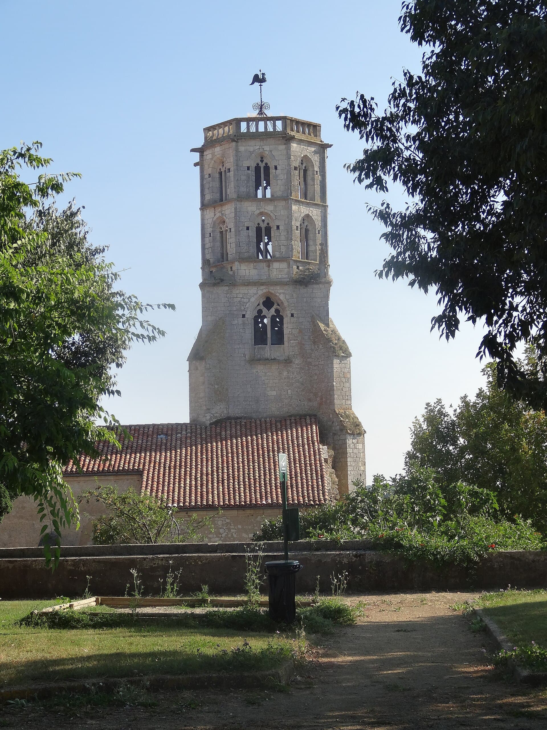 Château de Mauvezin — château à Mauvezin, Gers, intérieur, classé mh