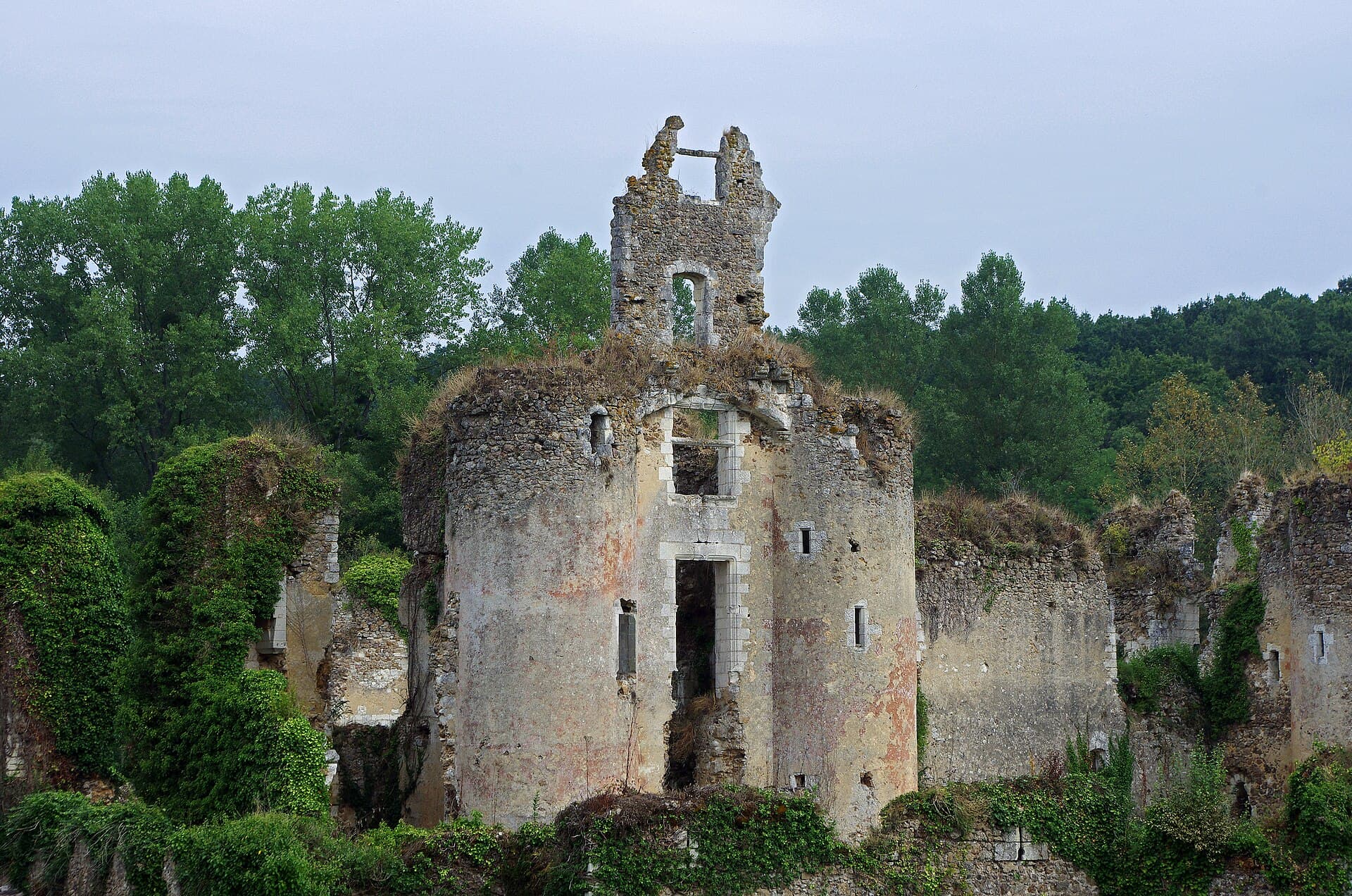 Château de Montrésor — château à Montrésor, Indre-et-Loire, intérieur, classé mh