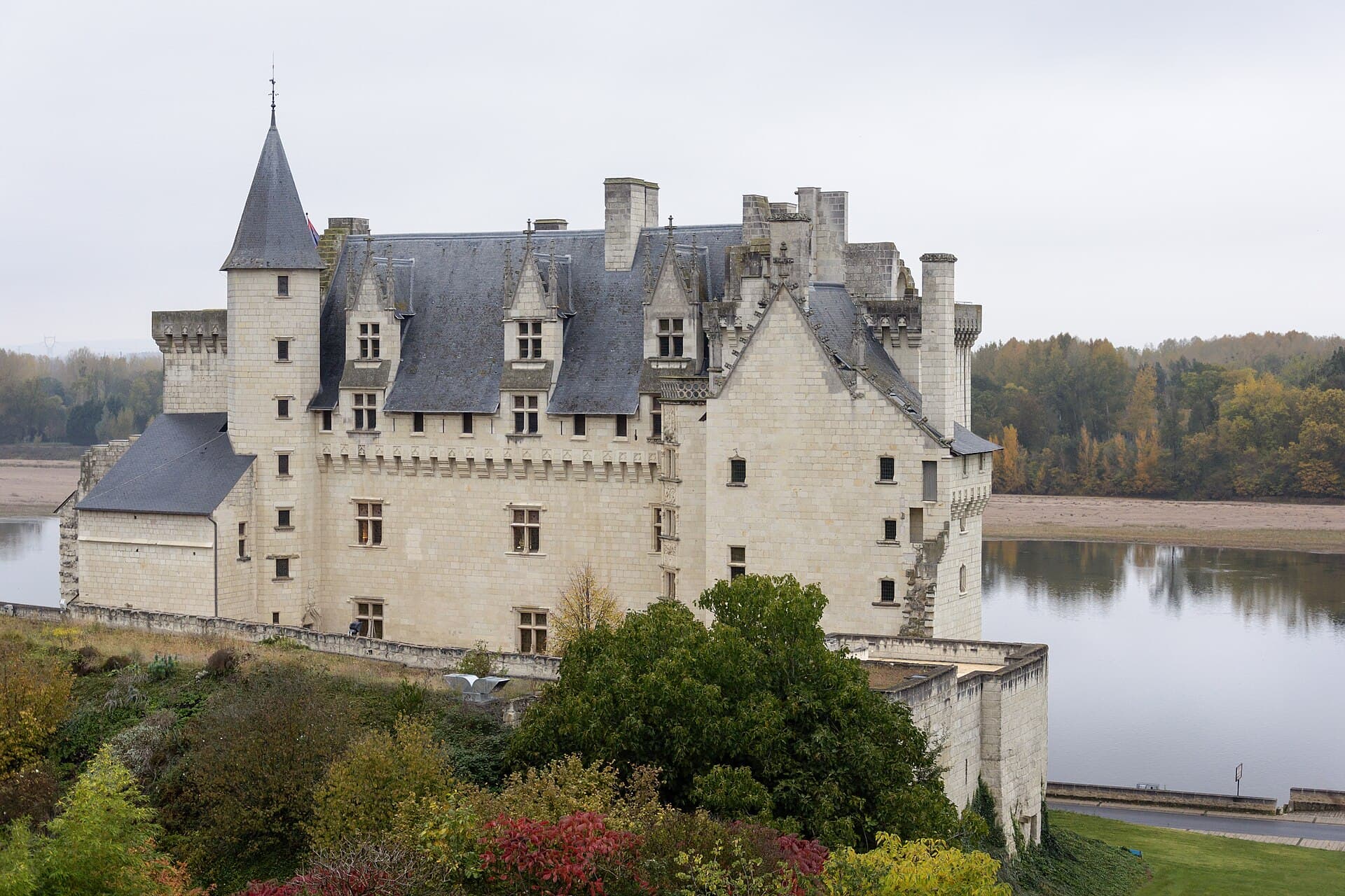 Château de Montsoreau — château à Montsoreau, Maine-et-Loire, vue de nuit, classé mh