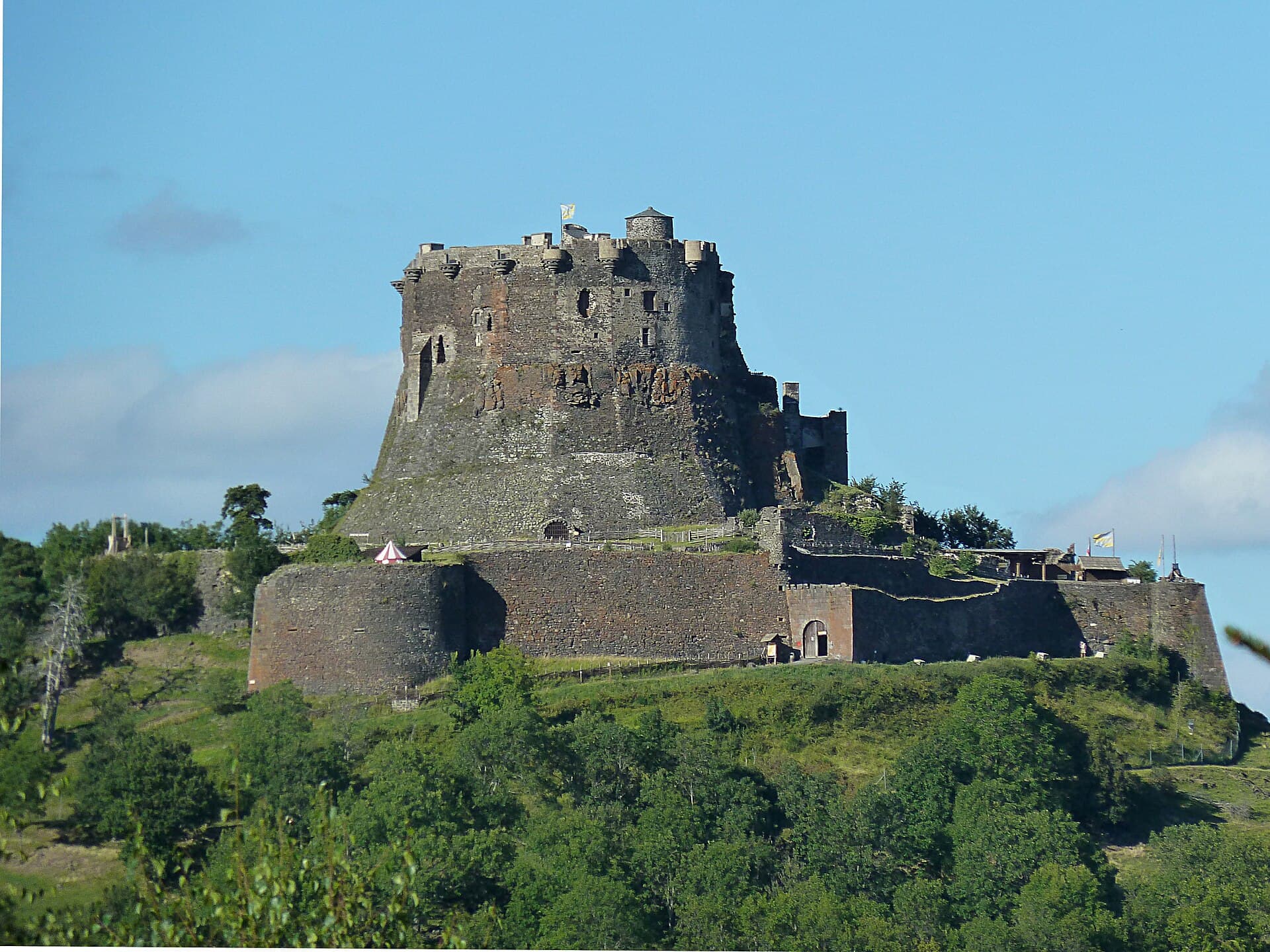 Château de Murol — château à Murol, Puy-de-Dôme, classé mh