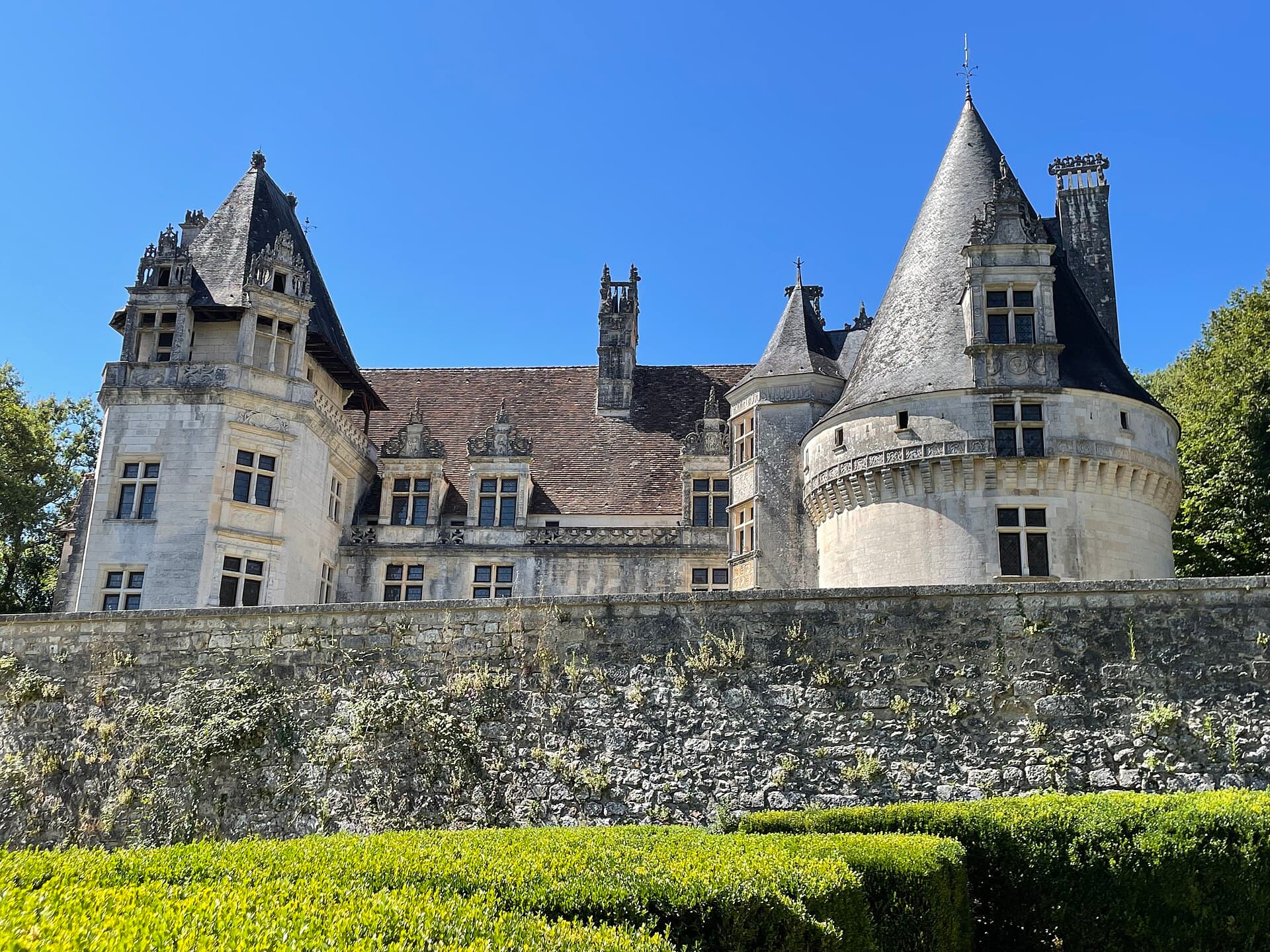 Château de Puyguilhem — château à Villars, Dordogne, vue de nuit, classé mh