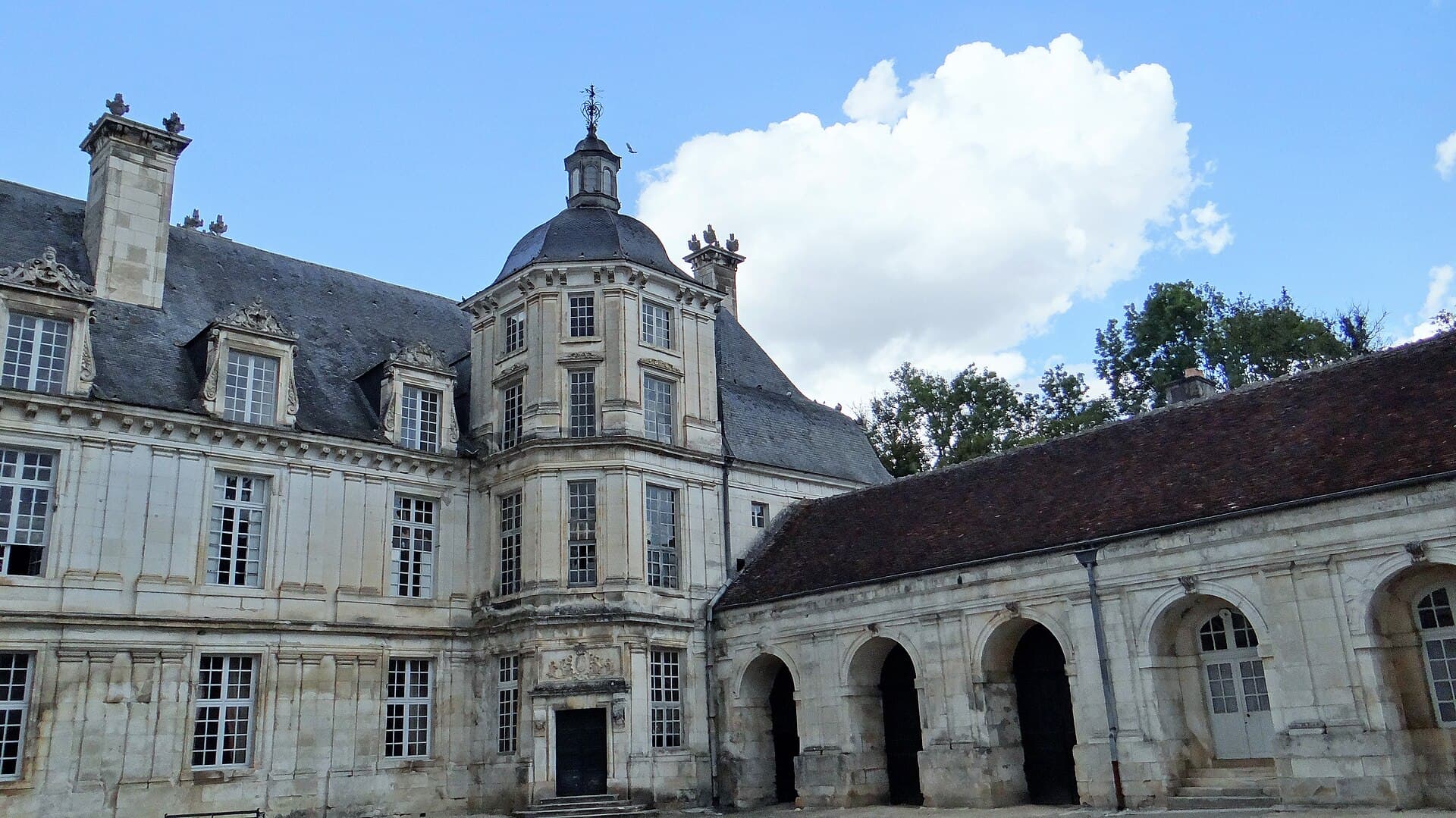 Château de Tanlay — château à Tanlay, Yonne, classé mh