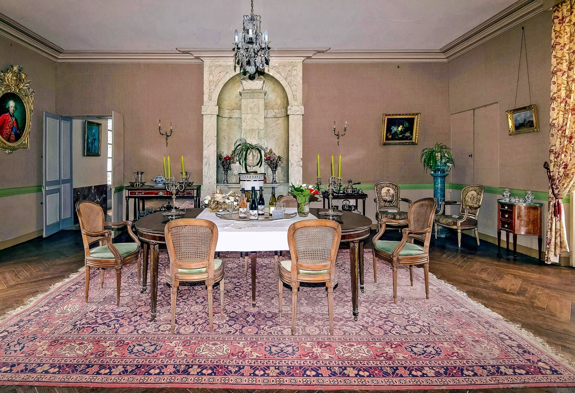 Château de Villesavin — château à Tour-en-Sologne, Loir-et-Cher, intérieur, classé mh
