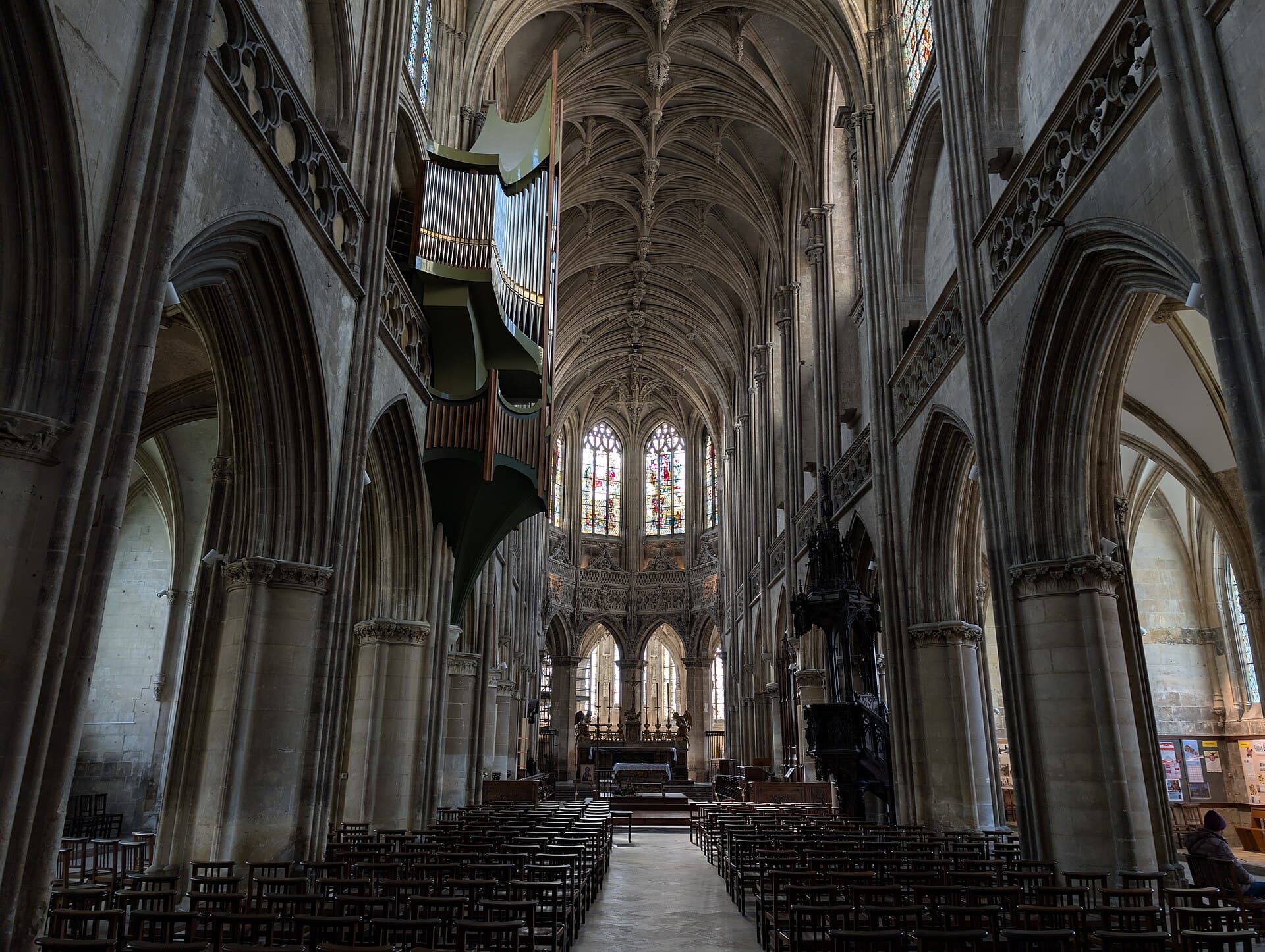 Église Saint-Pierre de Caen — édifice religieux à Caen, Calvados, vue de nuit, classé mh