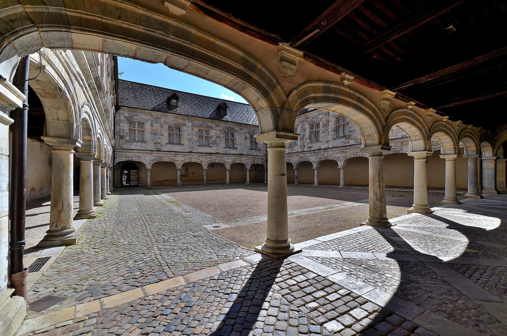 Palais Granvelle (Besançon) — château à Besançon, Doubs, classé mh