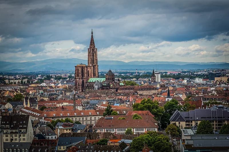 Cathédrale Notre-Dame de Strasbourg — édifice religieux à Strasbourg (Bas-Rhin (67)) (67), monument historique (Classé MH) — vue 2