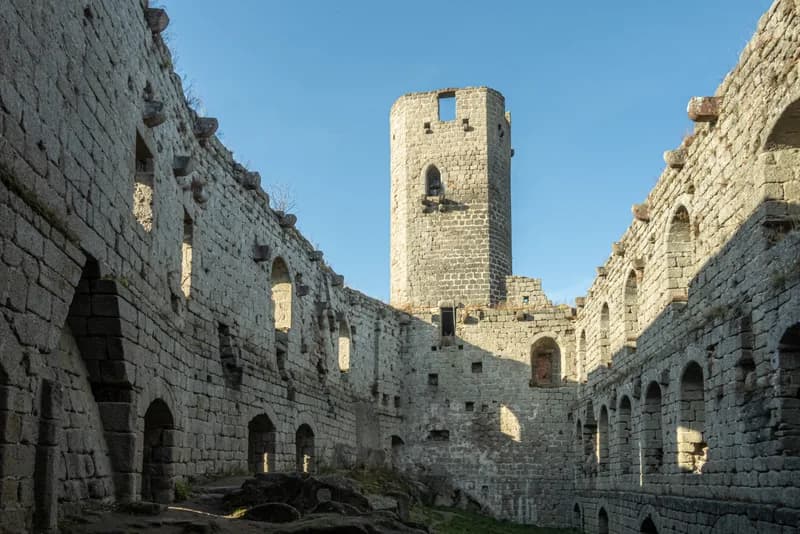 Château d'Andlau — château à Andlau, Bas-Rhin, façade, classé mh