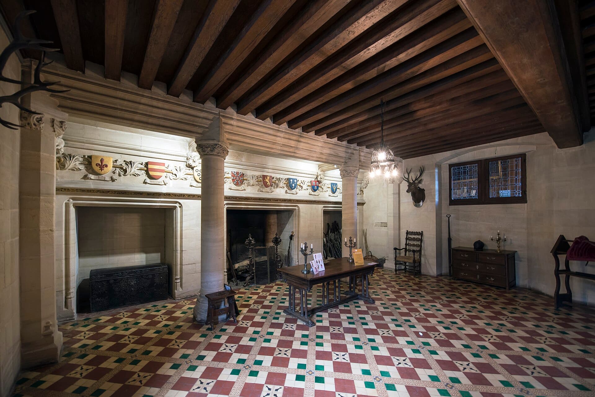 Château de Fontaine-Henry (Fontaine-Henry) Château de Fontaine-Henry — château à Fontaine-Henry, Calvados, classé mh