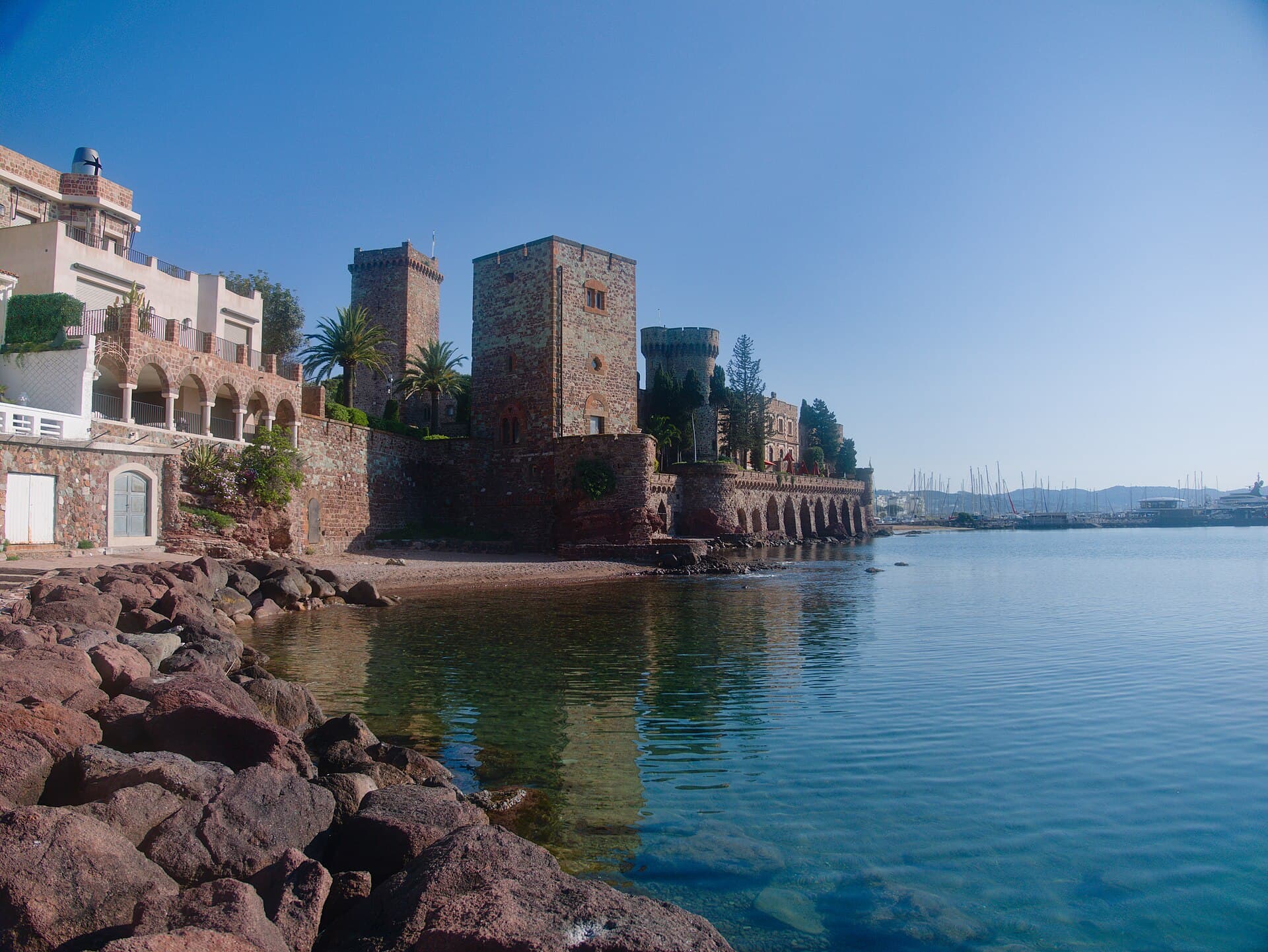 Château de la Napoule — château à Mandelieu-la-Napoule, Alpes-Maritimes, classé mh