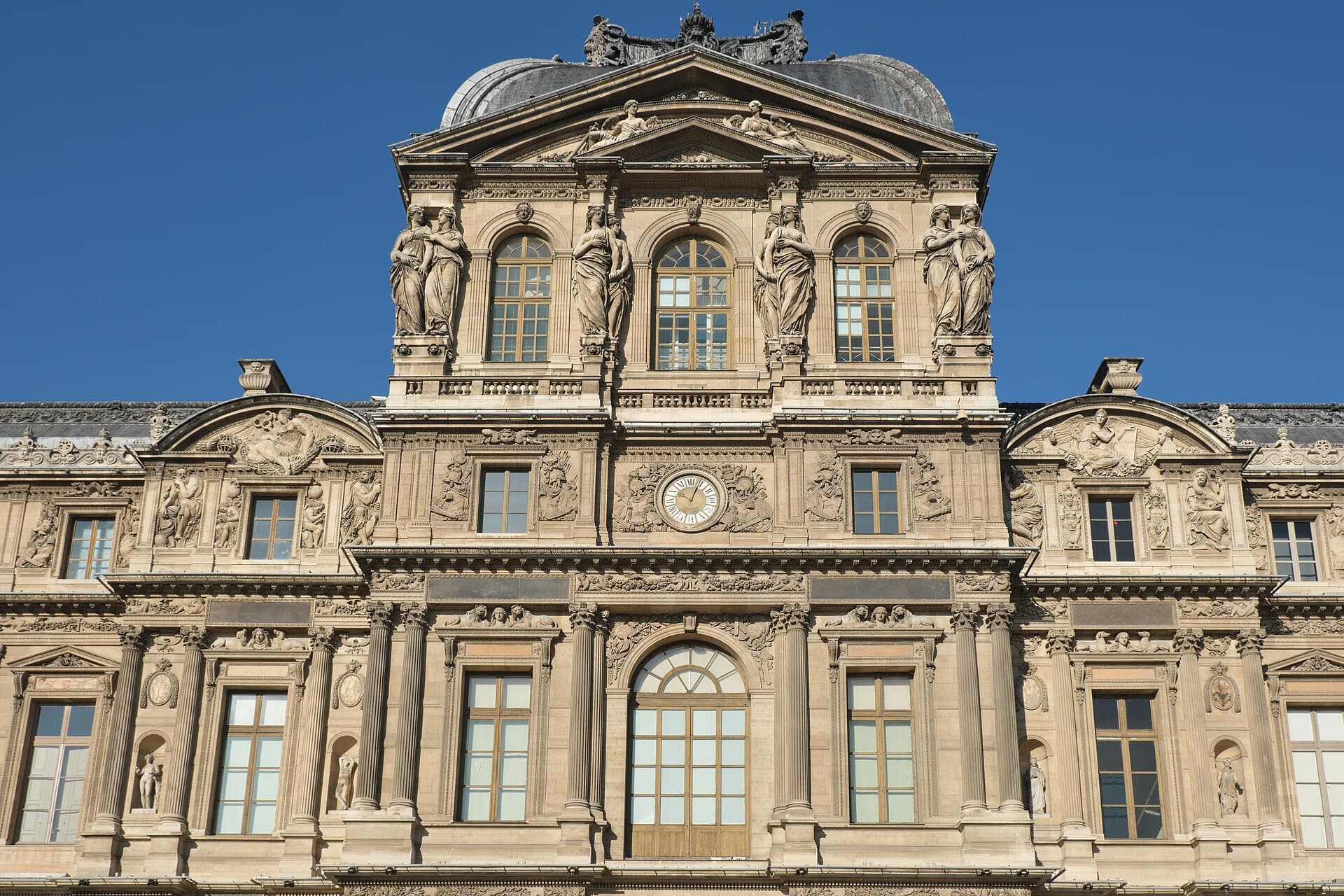 Louvre – aile Lescot (Paris (1er)) Louvre – aile Lescot — château à Paris (1er), Paris, vue de nuit, classé mh