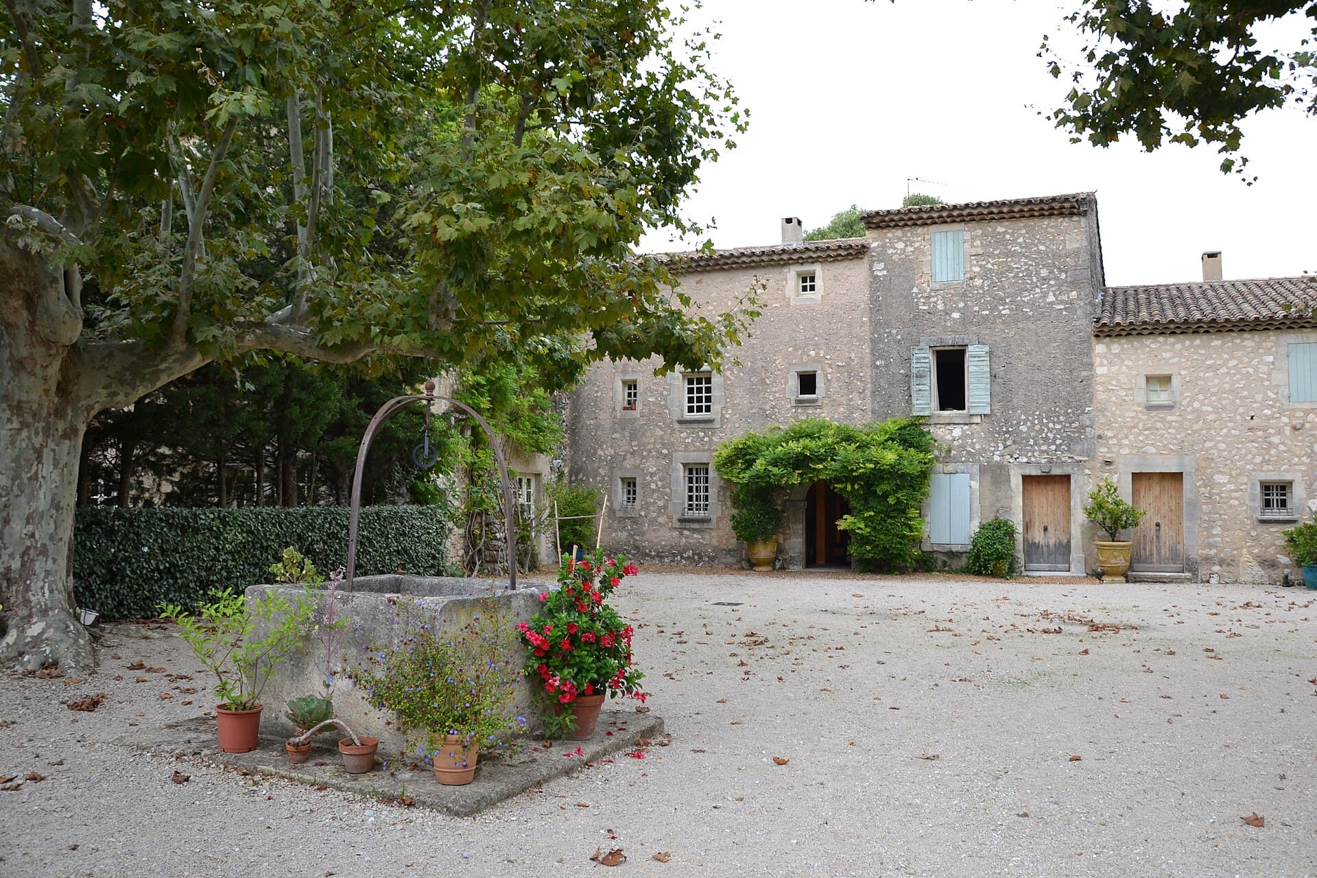 Mas de la Brune (Eygalières) (Eygalières) Mas de la Brune (Eygalières) — château à Eygalières, Bouches-du-Rhône, intérieur, classé mh