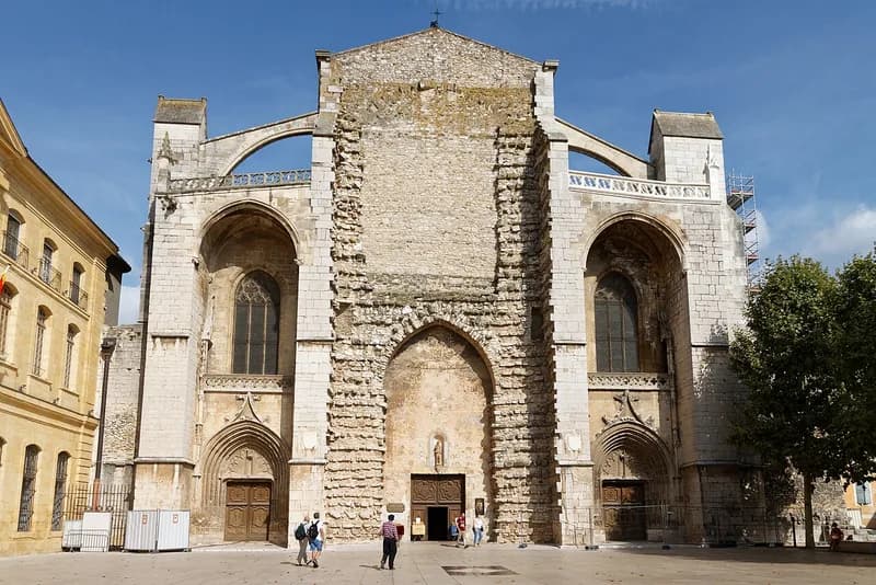 Basilique Sainte-Marie-Madeleine de Saint-Maximin-la-Sainte-Baume — édifice religieux à Saint-Maximin-la-Sainte-Baume (Var (83)) (83), monument historique (Classé MH) — vue 4