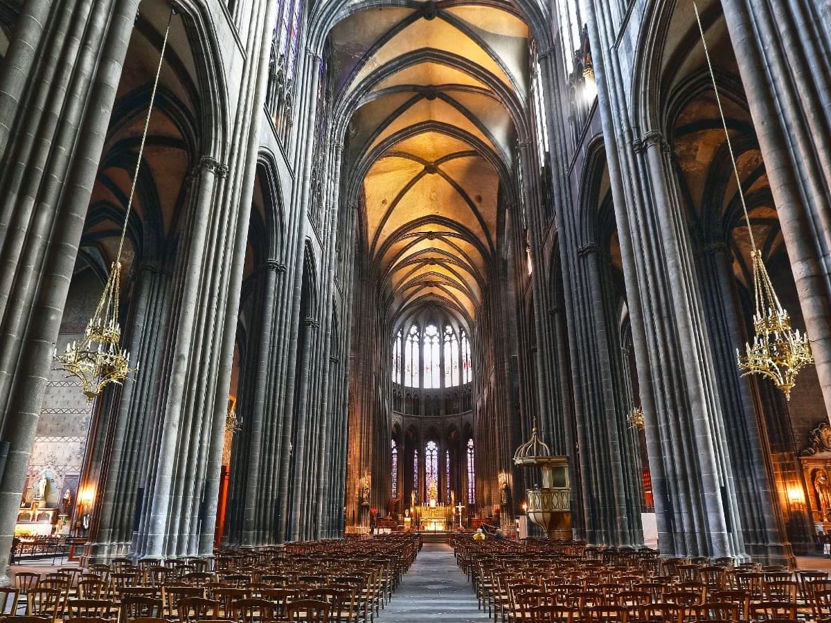Cathédrale Notre-Dame-de-l'Assomption de Clermont-Ferrand — édifice religieux à Clermont-Ferrand (Puy-de-Dôme (63)) (63), monument historique (Classé MH) — vue 2