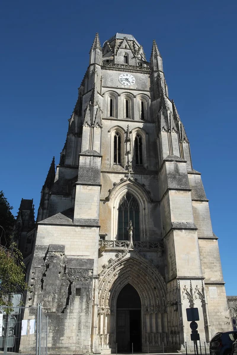 Cathédrale Saint-Pierre de Saintes