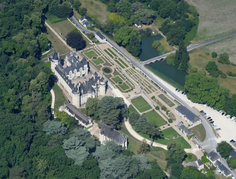 Château d'Ussé — château à Rigny-Ussé, Indre-et-Loire, classé mh