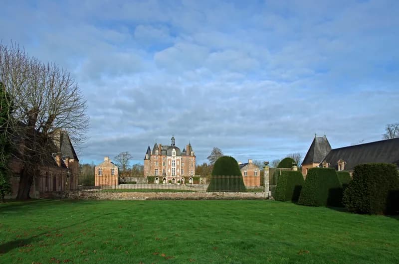 Château de la Ferté-Imbault — château à La Ferté-Imbault, Loir-et-Cher, inscrit mh
