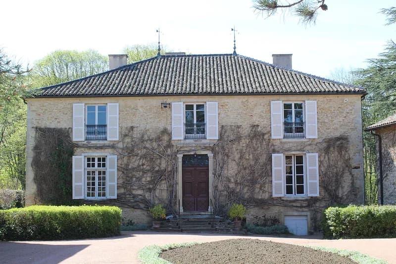 Château de Milly-la-Forêt (également sur commune de Oncy-sur-Ecole) — château à Milly-la-Forêt, Essonne, inscrit mh