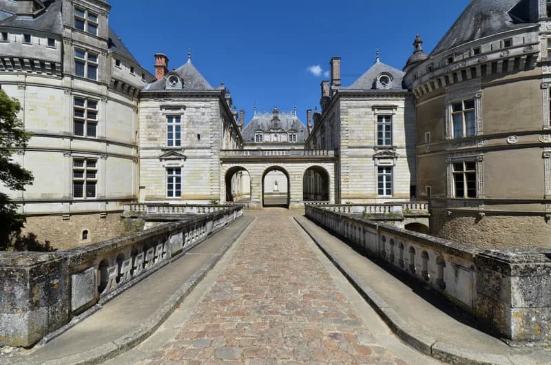 Château du Lude — château à Le Lude, Sarthe, classé mh