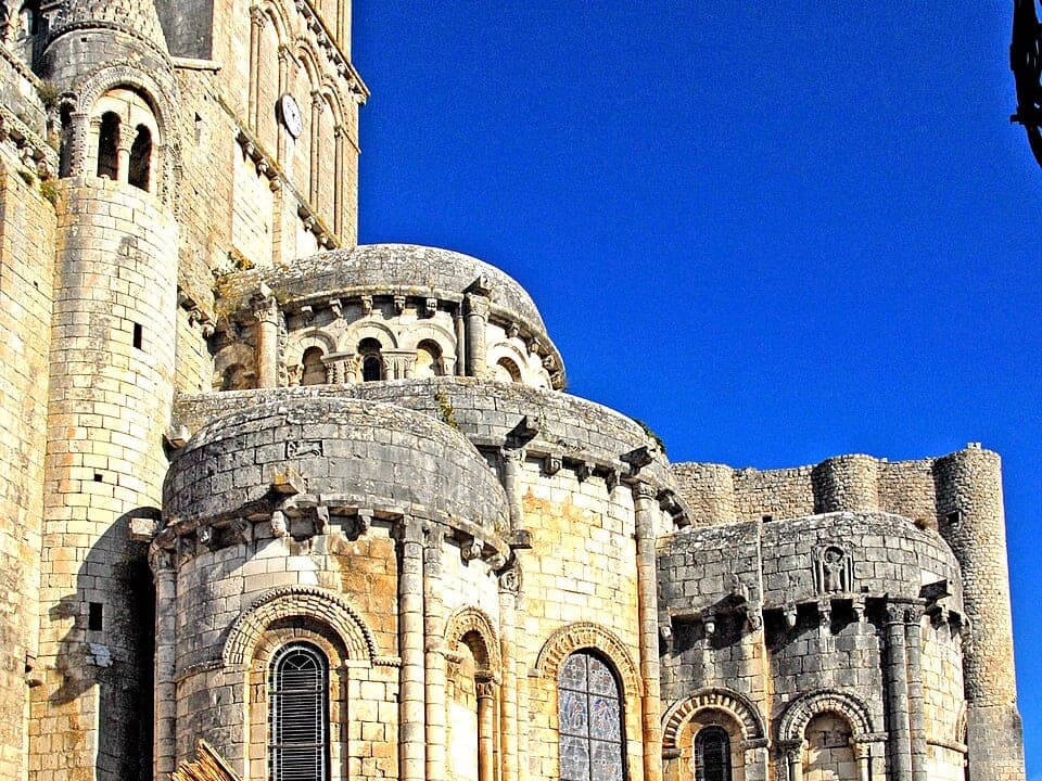 Collégiale Saint-Pierre de Chauvigny — édifice religieux à Chauvigny (Vienne (86)) (86), monument historique (Classé MH) — vue 2