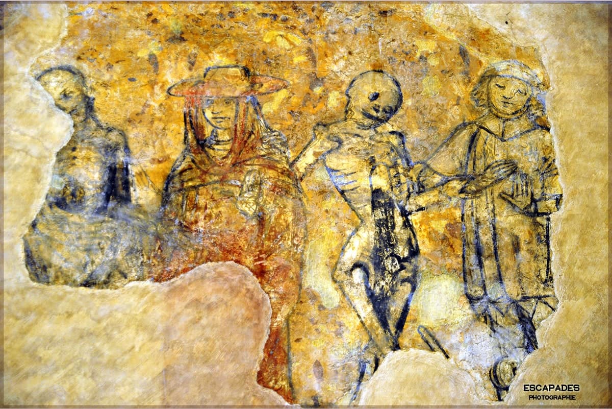 Fresques de Kernascléden — Danse macabre et scènes de la Passion
