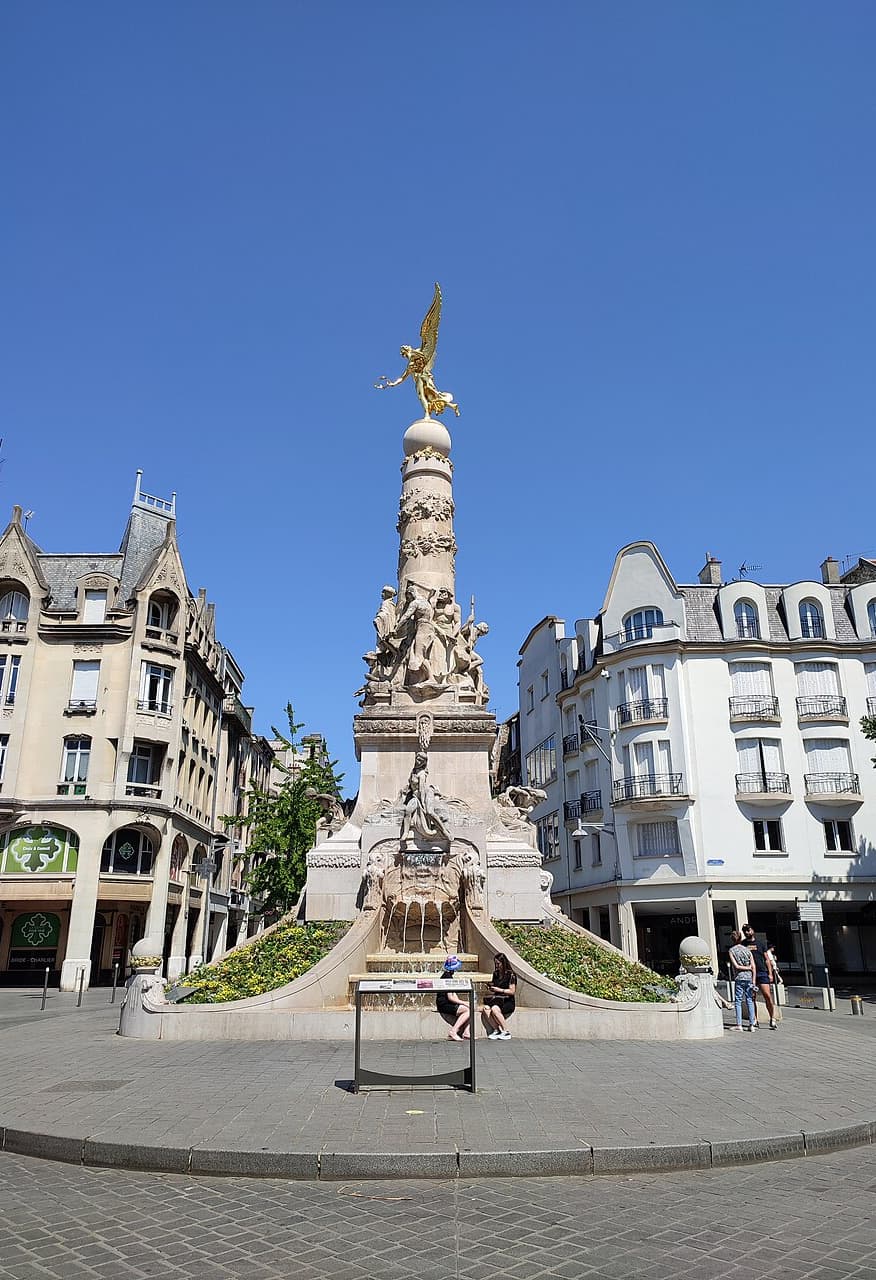 Fontaine du Parvis de la cathédrale de Reims