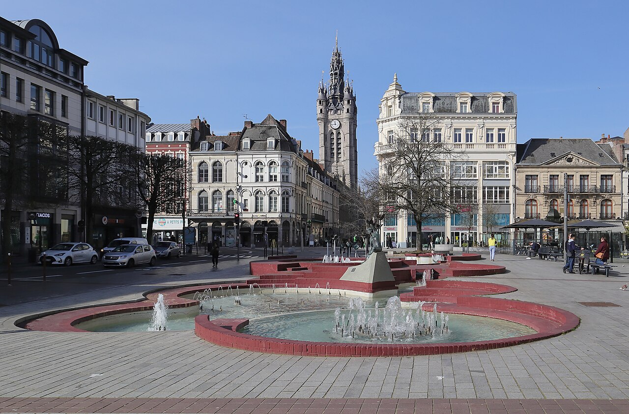 Beffroi de Douai — architecture civile à Douai (59), monument historique (Classé MH)