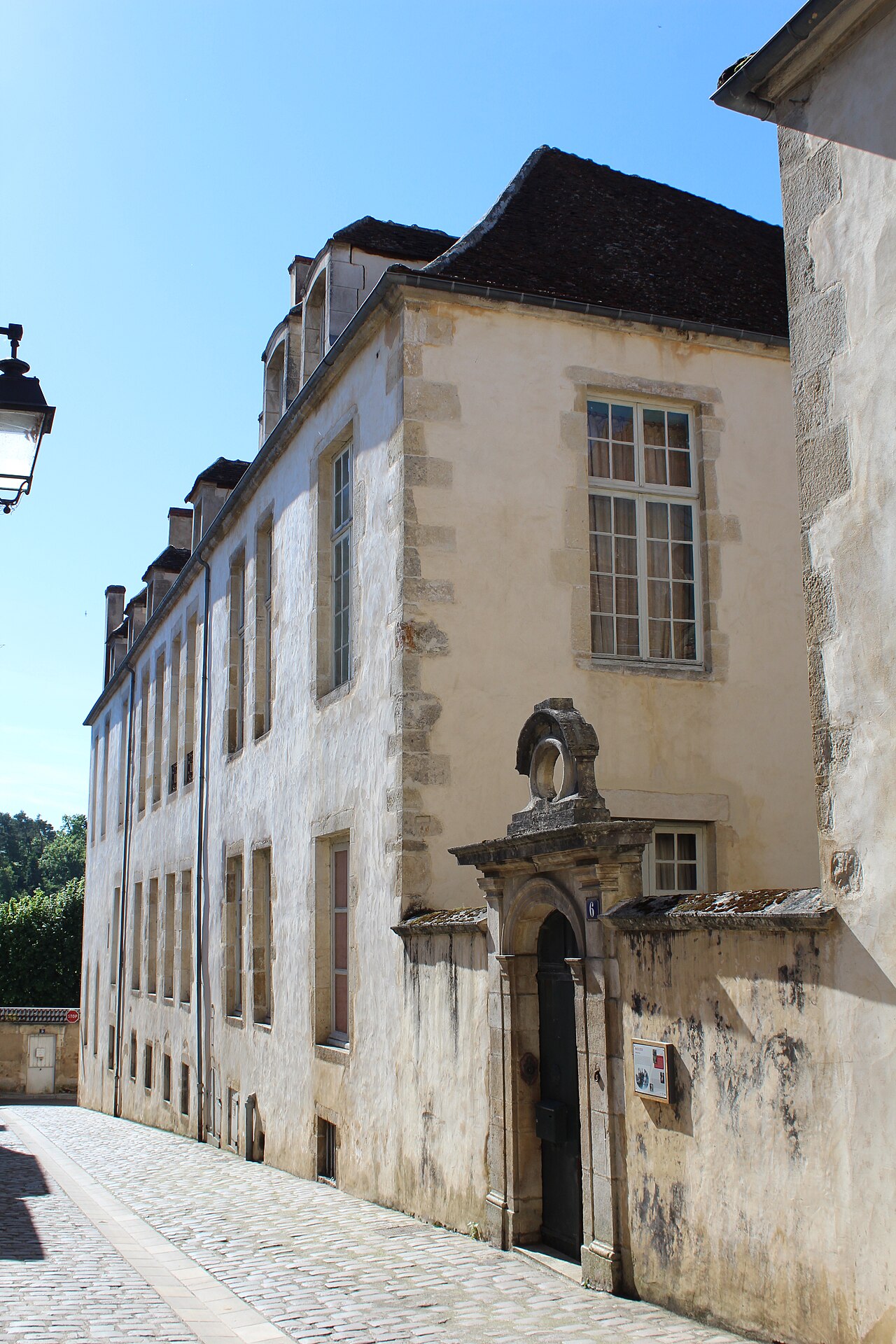 Hôtel de Condé (Avallon) — architecture civile à Avallon (89), monument historique (Classé MH)