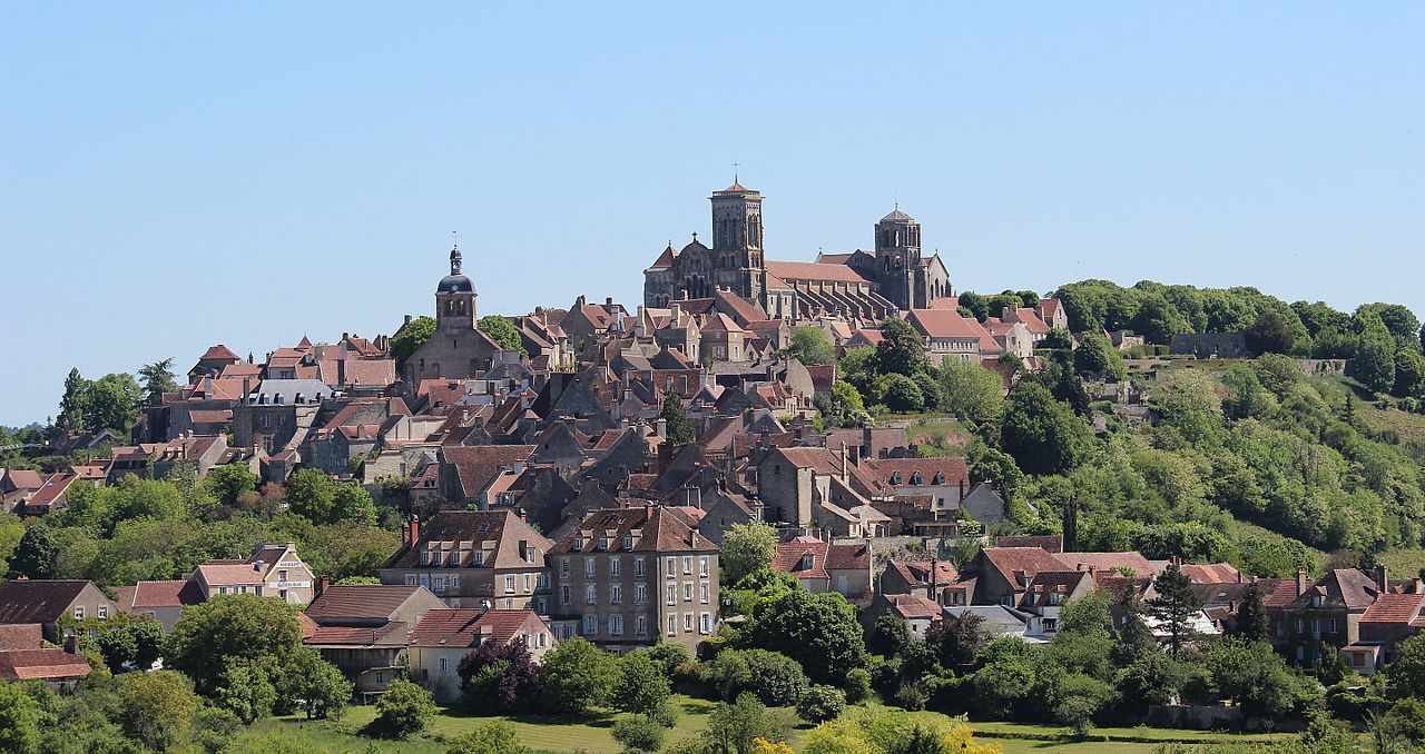 Vézelay — Basilique et colline — édifice religieux à Bourgogne-Franche-Comté (89) — vue 3