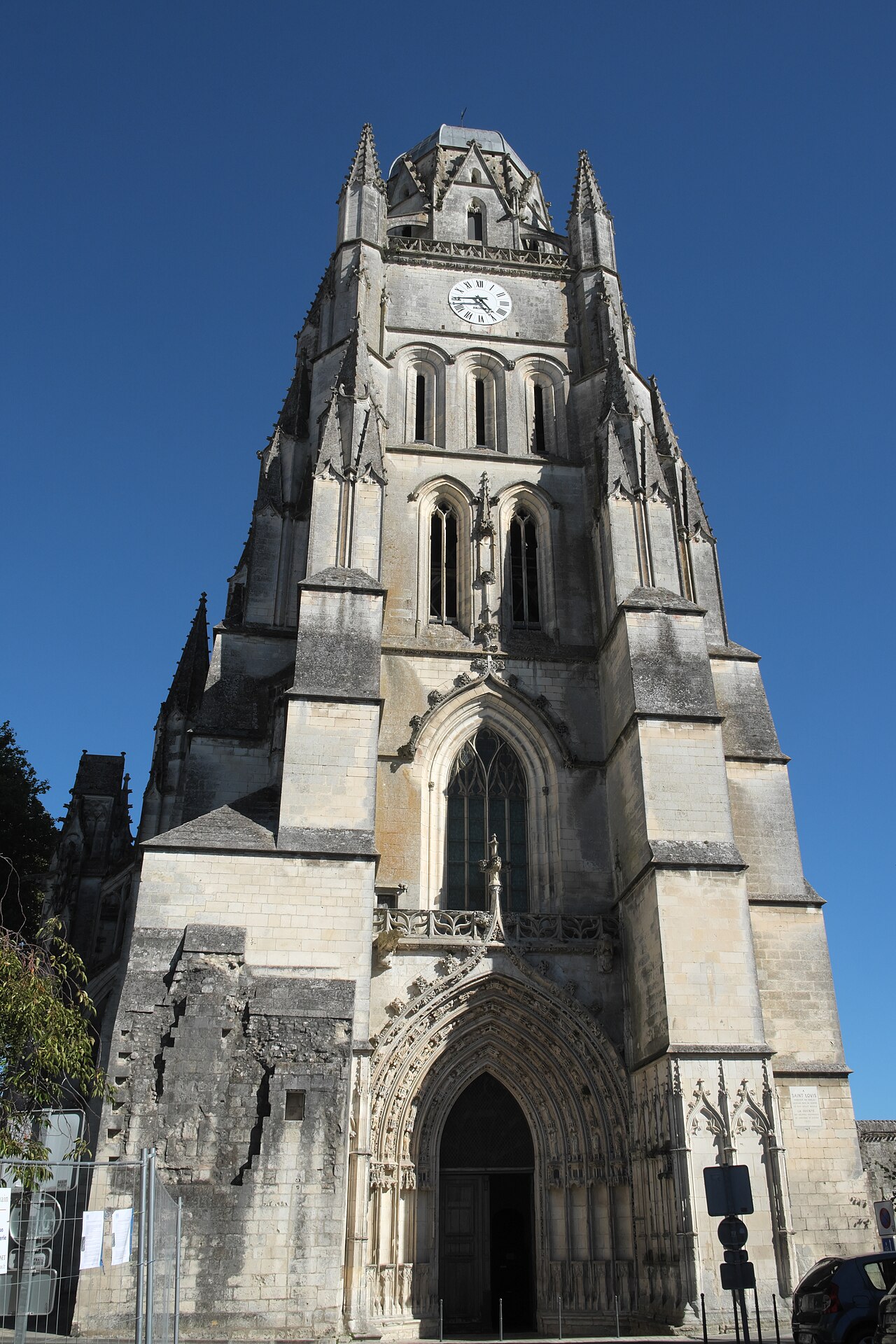 Cathédrale Saint-Pierre de Saintes