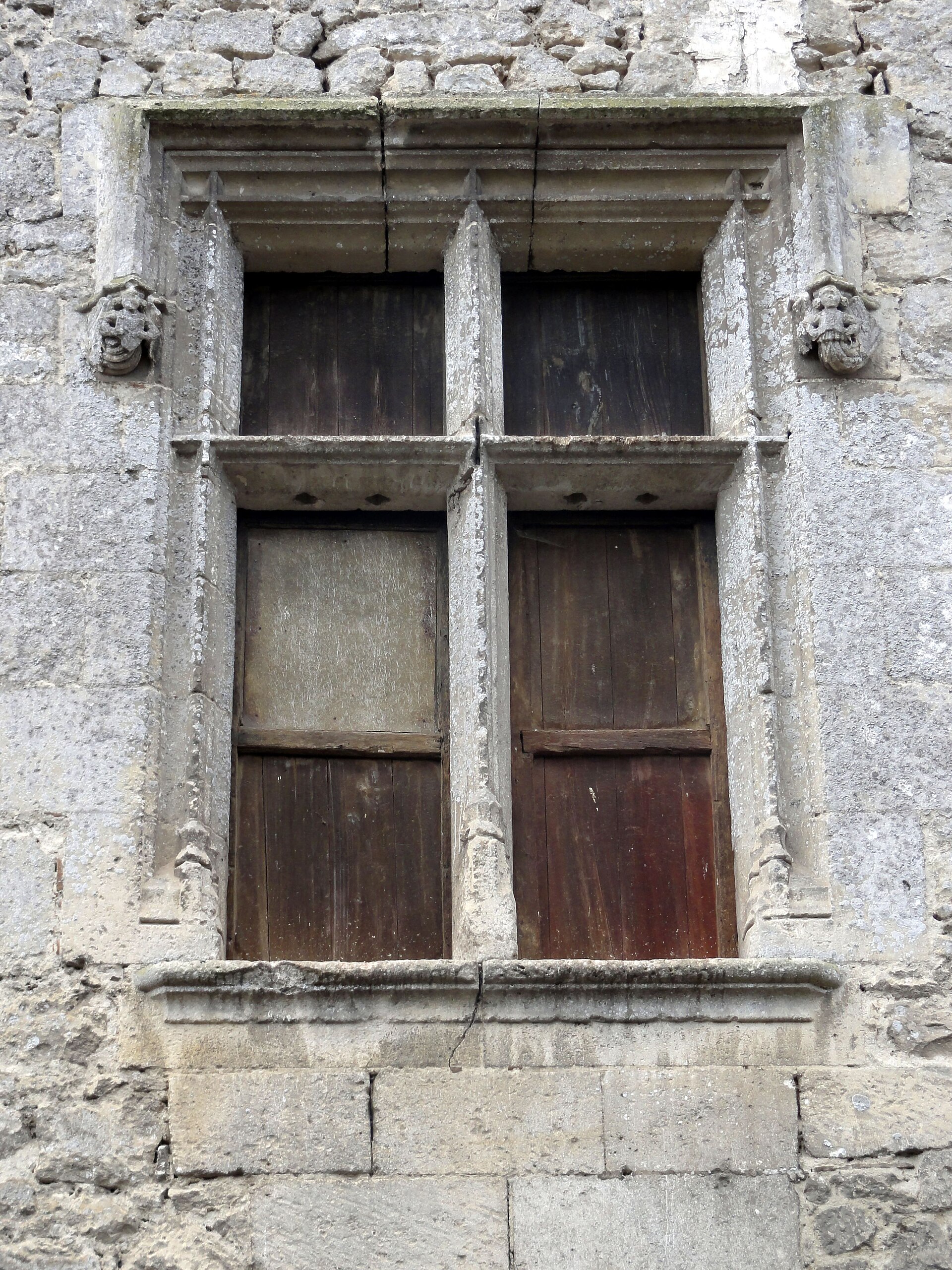 Manoir (ancien) — château à Nesles-la-Vallée, Val-d'Oise, inscrit mh