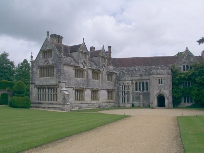 Athelhampton Hall (aussi « Athelhampton House »)