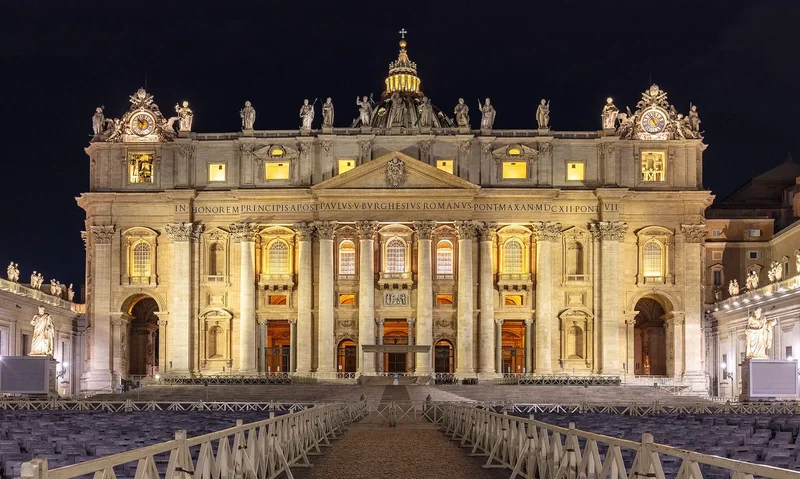 Façade de La Basilique Saint-Pierre