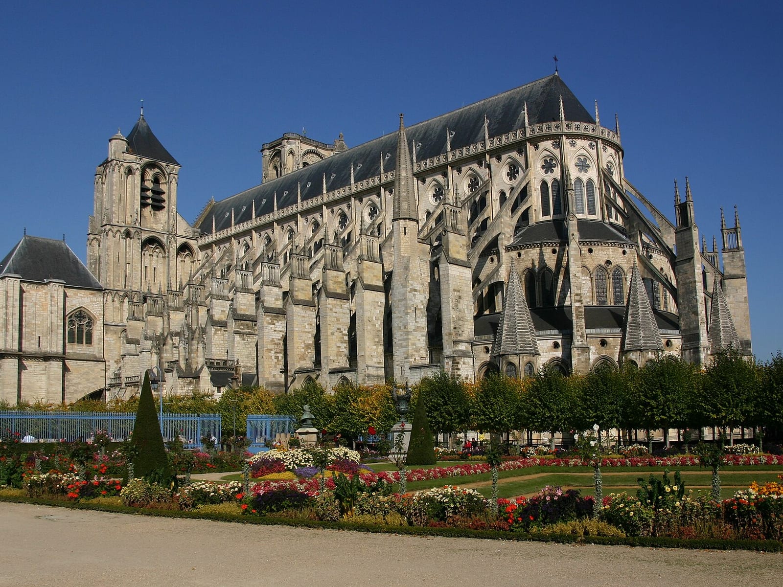 Cathédrale de Bourges — édifice religieux à Centre-Val de Loire (null)