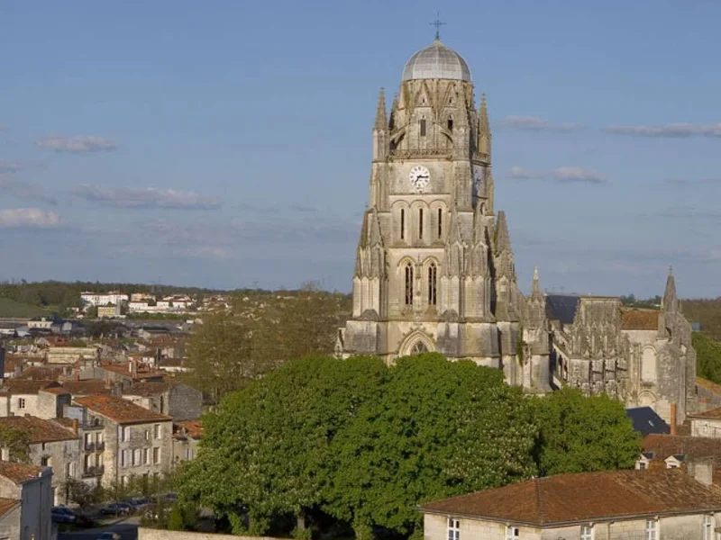 Cathédrale Saint-Pierre de Saintes — édifice religieux à Saintes (17), monument historique (Classé MH) — vue 2