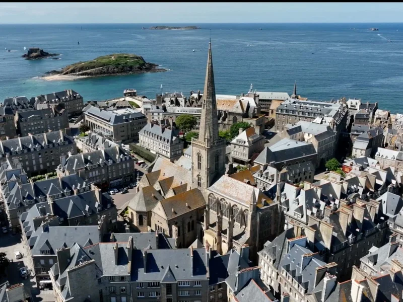 Cathédrale Saint-Vincent de Saint-Malo — édifice religieux à Saint-Malo (35), monument historique (Classé MH) — vue 2