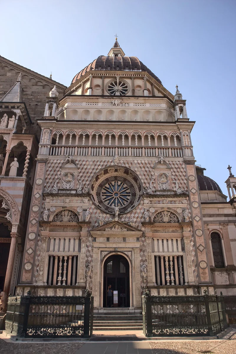 Intérieur de La Chapelle Colleoni de Bergame