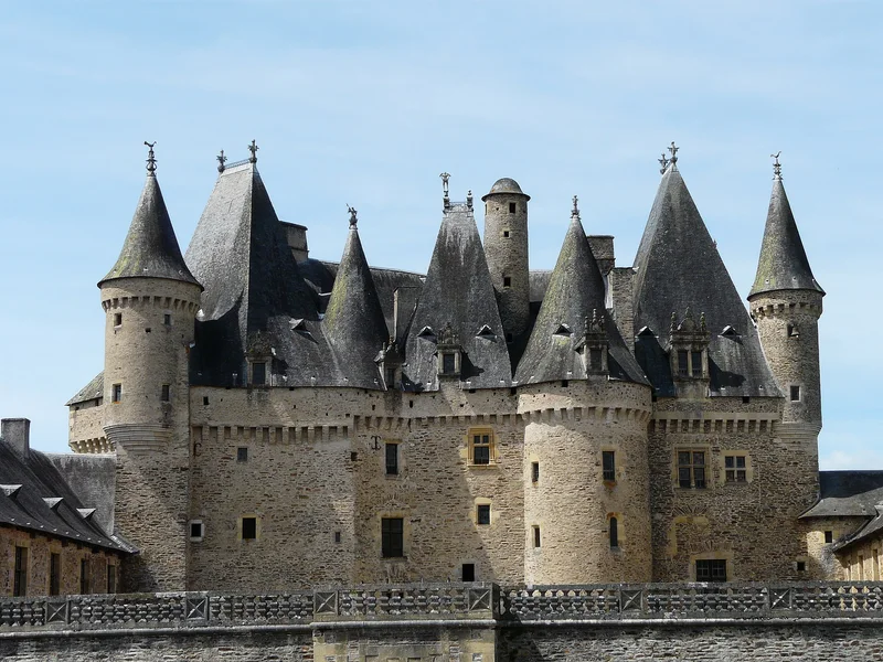 Château de Jumilhac-le-Grand (Jumilhac-le-Grand) Château de Jumilhac-le-Grand — château à Jumilhac-le-Grand, Dordogne, intérieur, classé mh