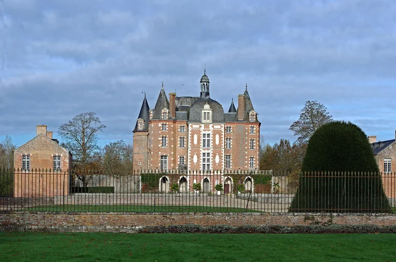 Château de la Ferté-Imbault — château à La Ferté-Imbault, Loir-et-Cher, façade, inscrit mh