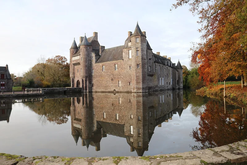 Château de Trécesson (Campénéac) Château de Trécesson — château à Campénéac, Morbihan, façade, classé mh