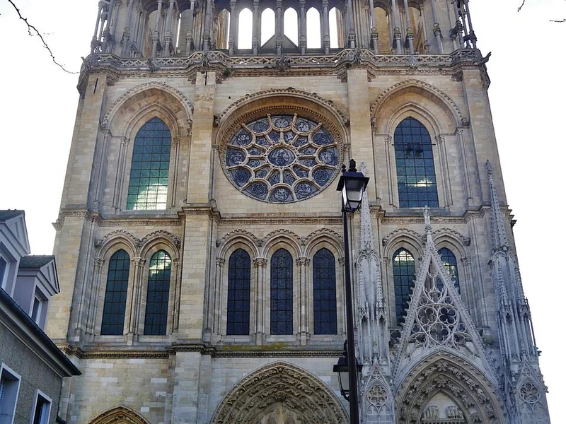 Collégiale Notre-Dame de Mantes-la-Jolie — édifice religieux à Mantes-la-Jolie (78), monument historique (Classé MH) — vue 3