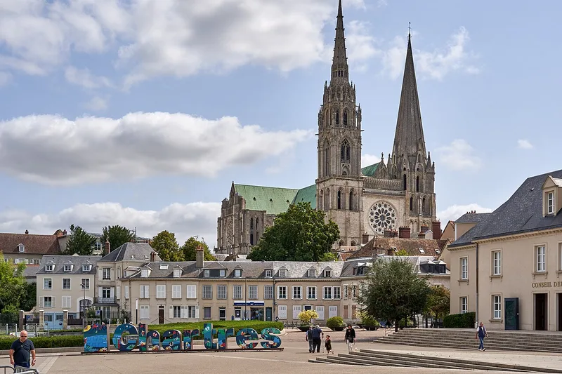 Église Saint-Pierre de Chartres